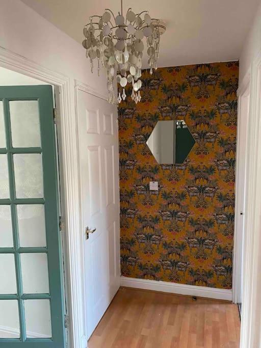 דירות לונדון Canal-Flat Near Stratford International Station מראה חיצוני תמונה